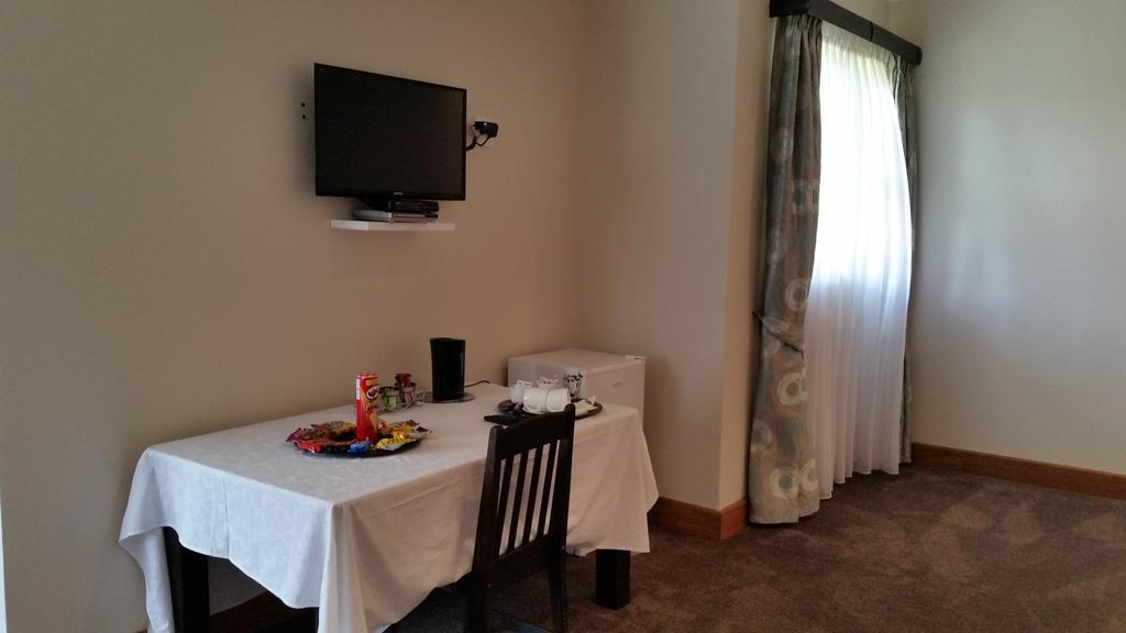 6 On Acacia Bed & Breakfast Johannesburg Ruang foto