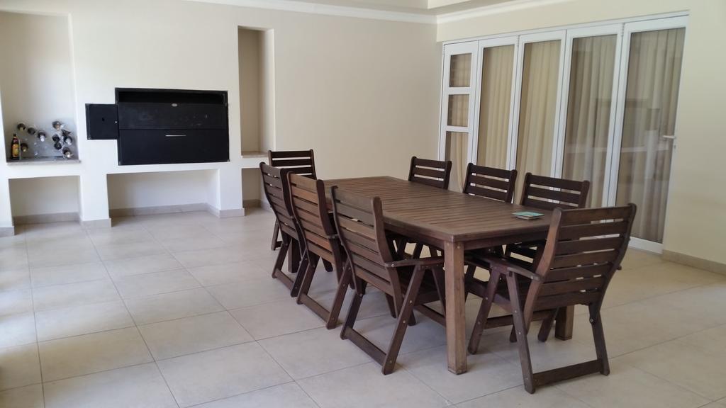 6 On Acacia Bed & Breakfast Johannesburg Bagian luar foto