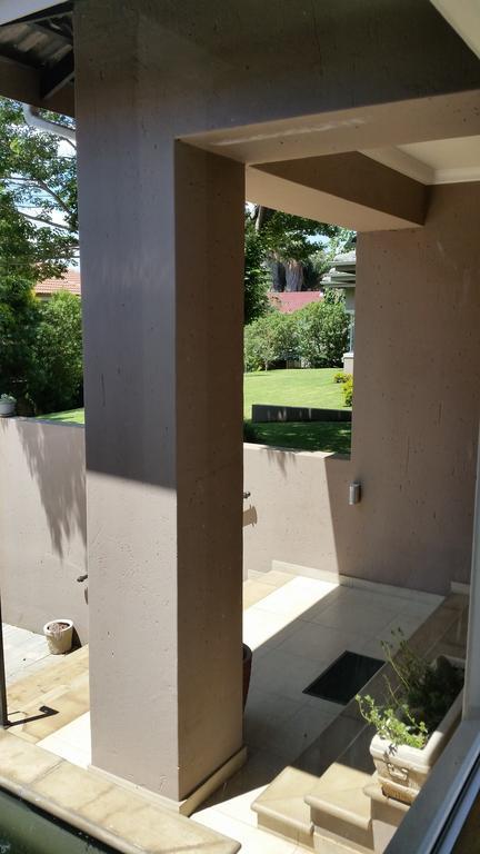 6 On Acacia Bed & Breakfast Johannesburg Bagian luar foto