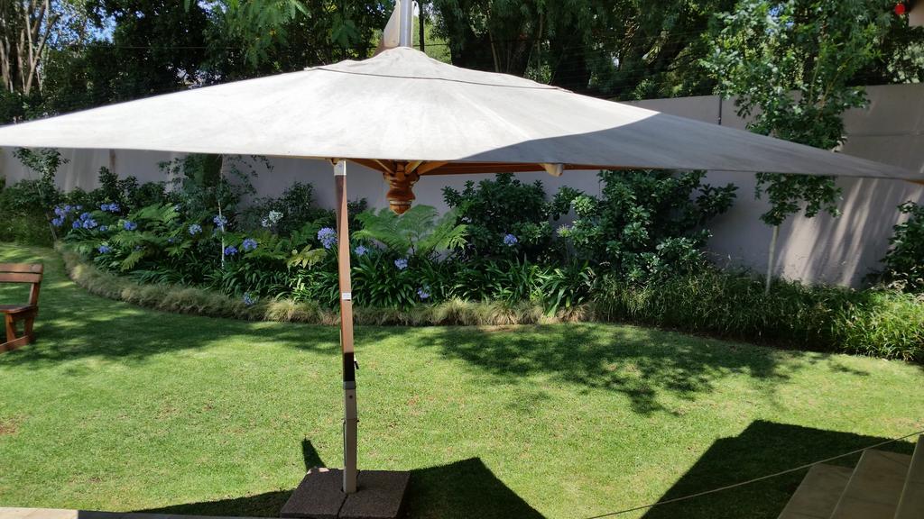 6 On Acacia Bed & Breakfast Johannesburg Bagian luar foto