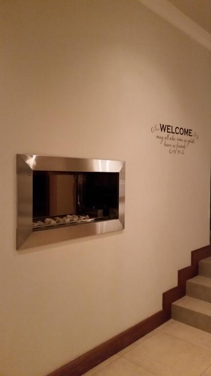 6 On Acacia Bed & Breakfast Johannesburg Bagian luar foto
