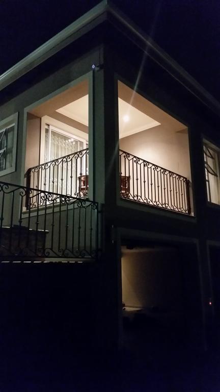 6 On Acacia Bed & Breakfast Johannesburg Bagian luar foto