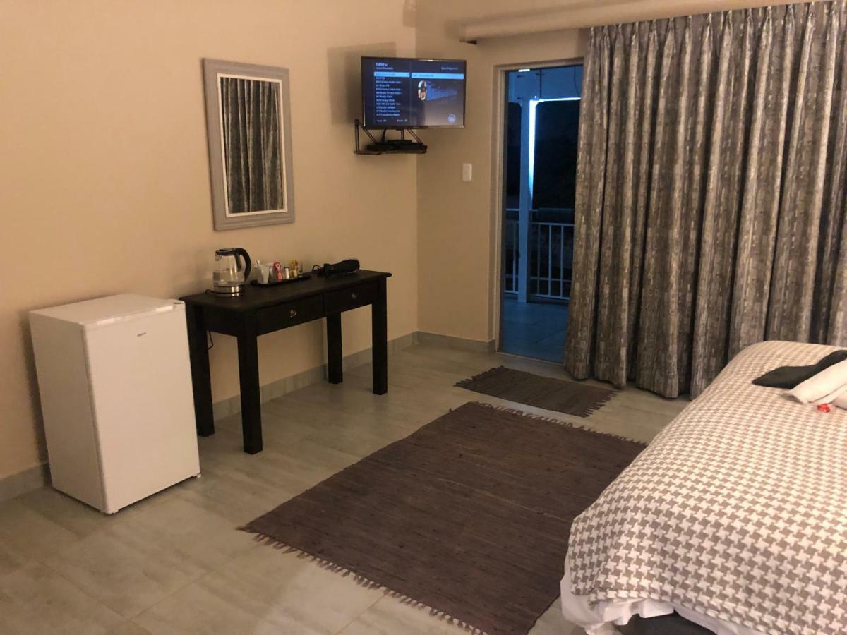 6 On Acacia Bed & Breakfast Johannesburg Bagian luar foto
