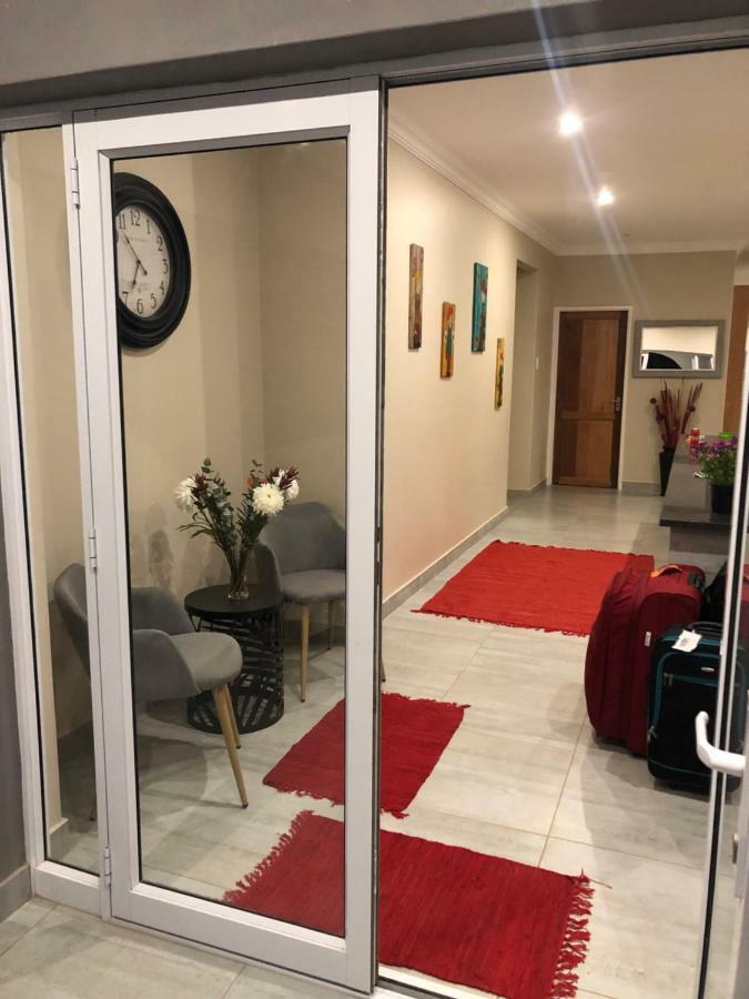 6 On Acacia Bed & Breakfast Johannesburg Bagian luar foto