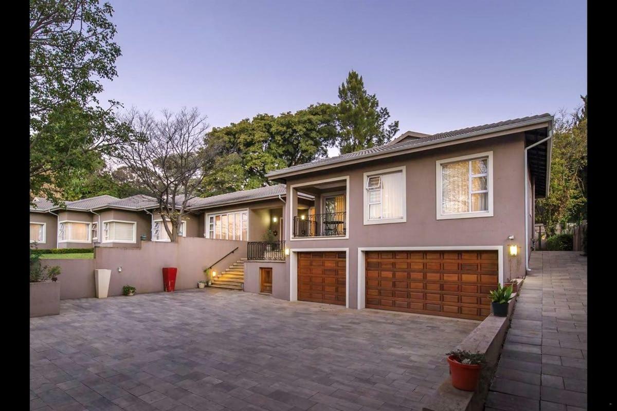 6 On Acacia Bed & Breakfast Johannesburg Bagian luar foto