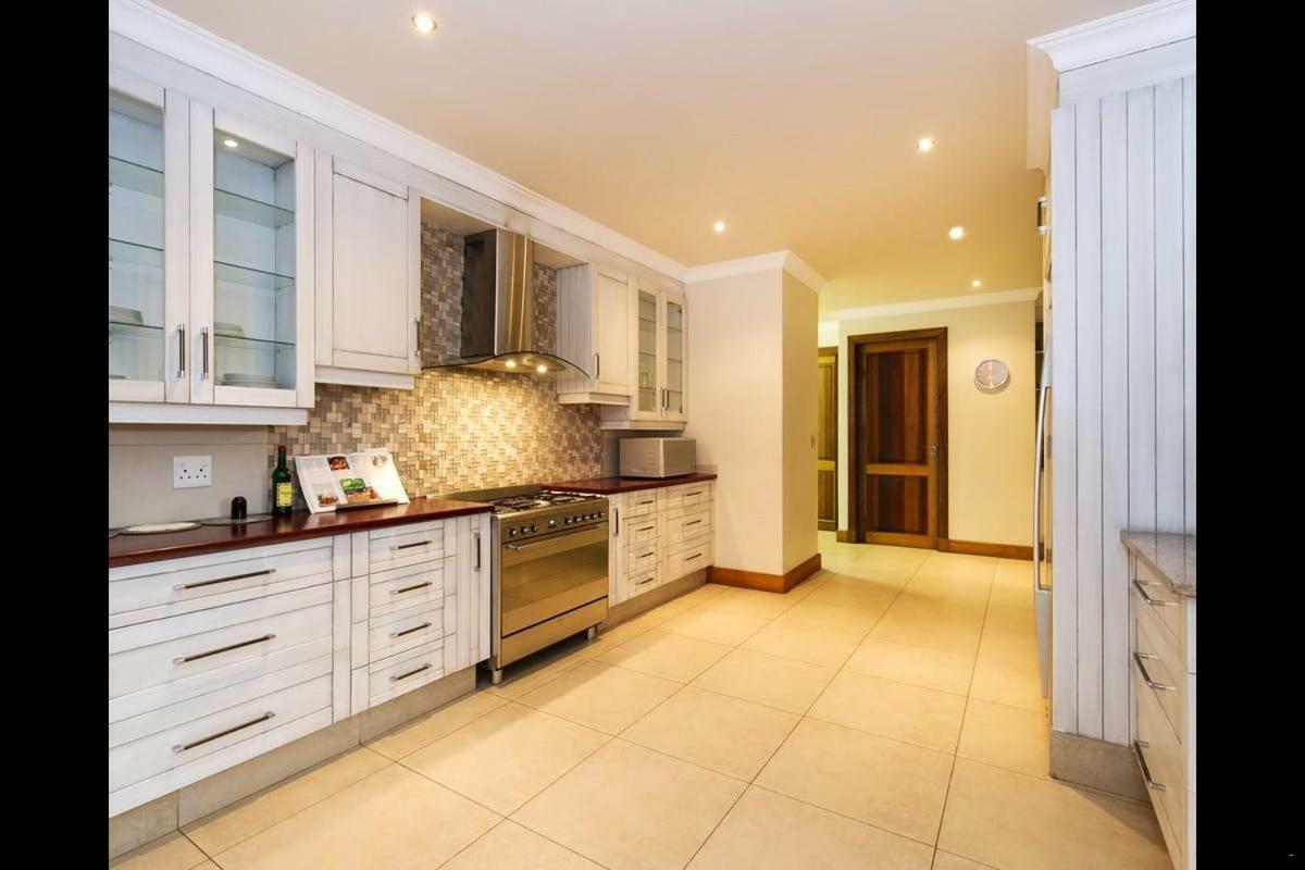6 On Acacia Bed & Breakfast Johannesburg Bagian luar foto